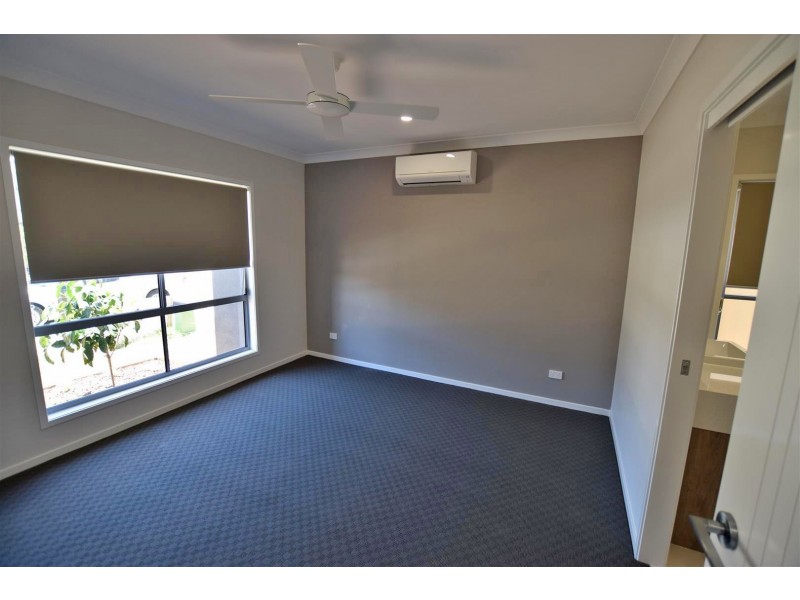 37 Buccaneer Street, Newport QLD 4020