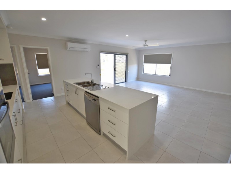 37 Buccaneer Street, Newport QLD 4020