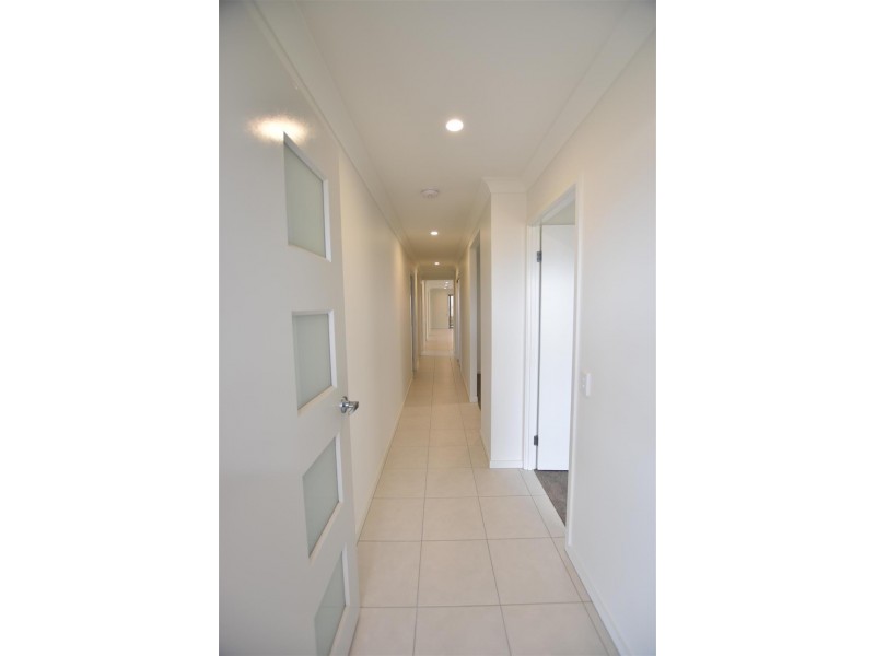 12 Gardenia Circuit, Dakabin QLD 4503