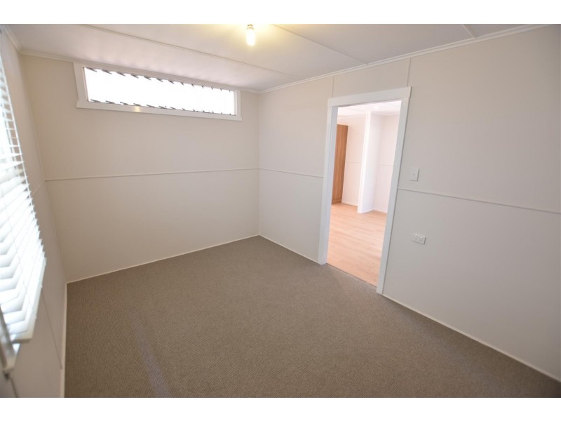 Unit 2/32 Woodcliffe Crescent, Woody Point QLD 4019