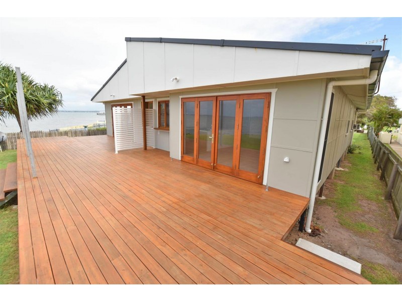 Unit 2/32 Woodcliffe Crescent, Woody Point QLD 4019