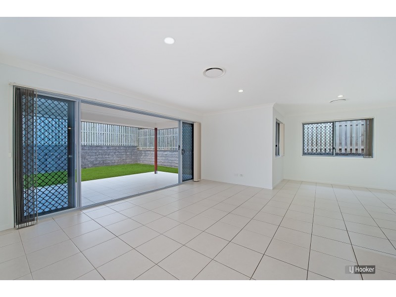 33 Beerwah Parade, Kallangur QLD 4503