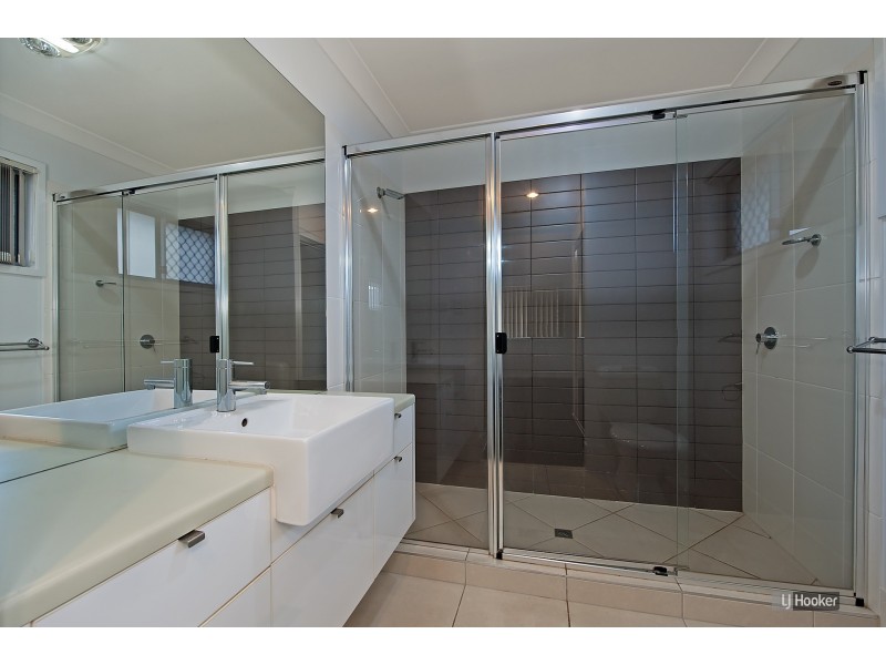 33 Beerwah Parade, Kallangur QLD 4503