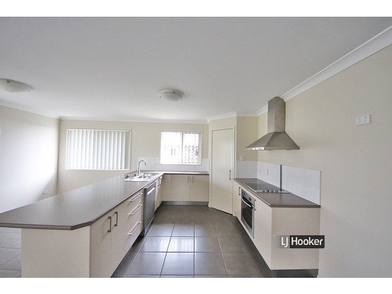 17 Fairlie Court, Kallangur QLD 4503