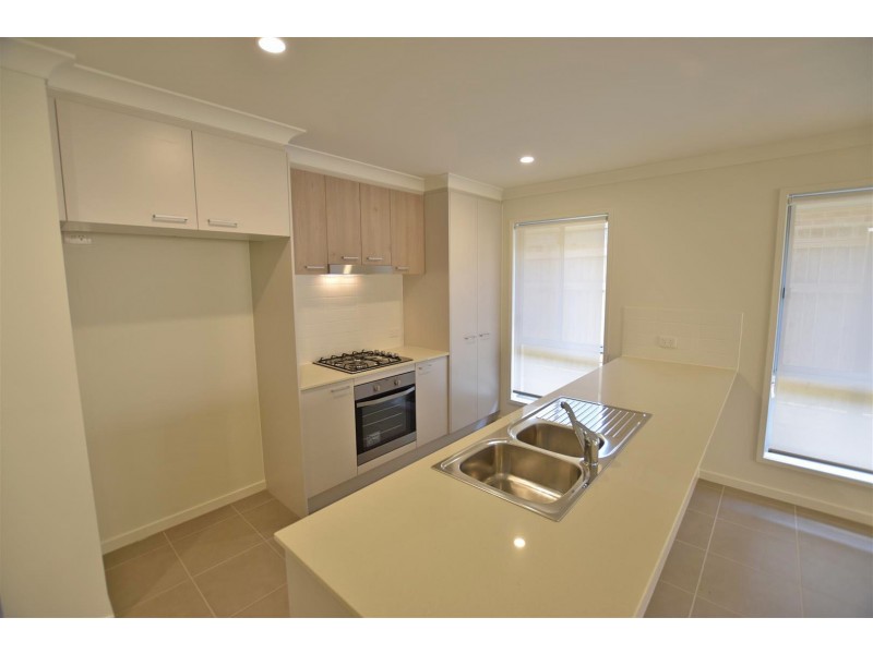 20 Gardenia Circuit, Dakabin QLD 4503