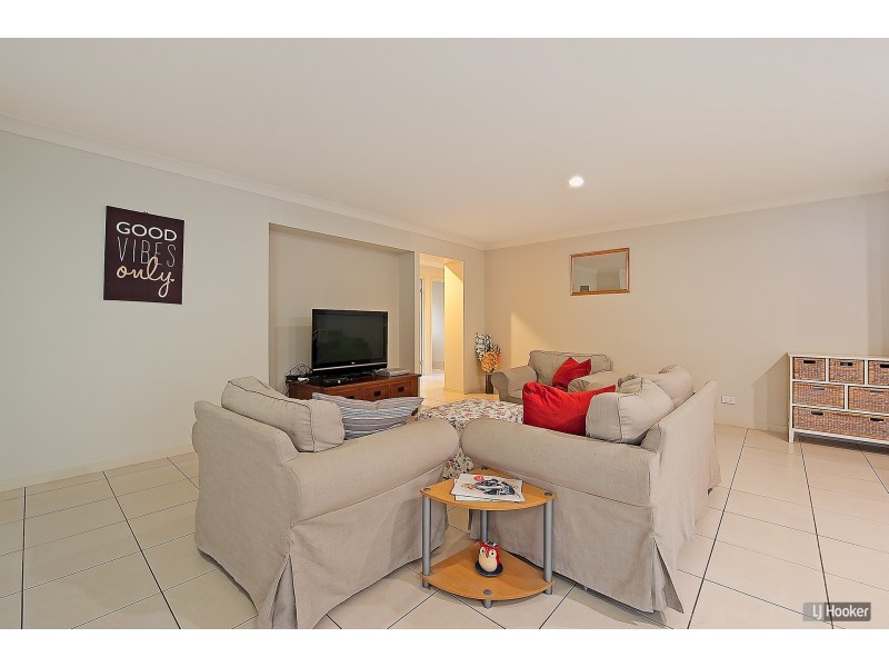 7 Leafwing Street, Kallangur QLD 4503