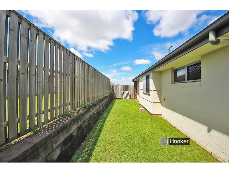 5 Jowarra Street, Kallangur QLD 4503