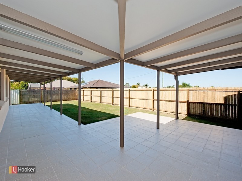 33 Balstrup Road North, Kallangur QLD 4503