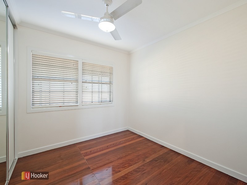 33 Balstrup Road North, Kallangur QLD 4503