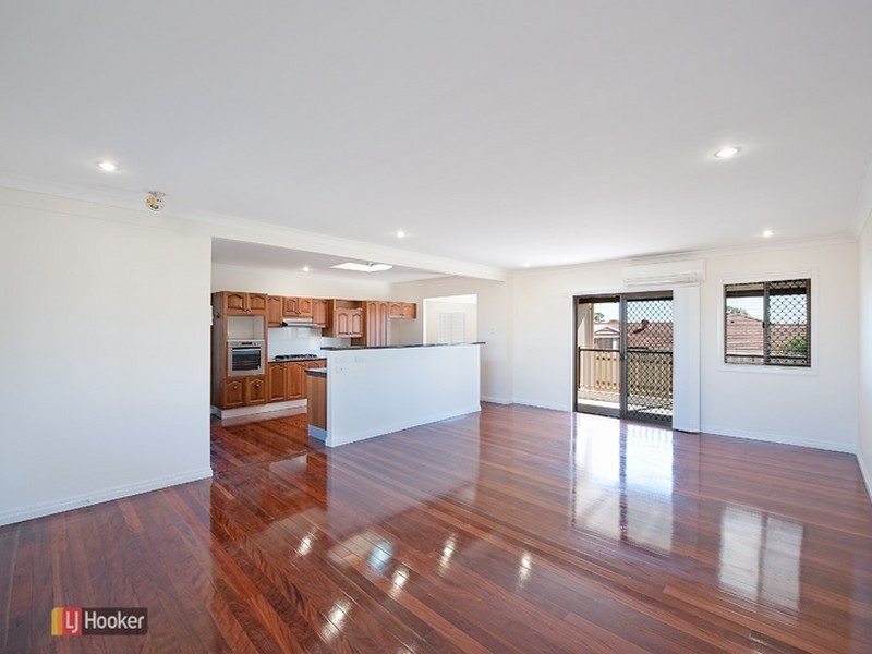 33 Balstrup Road North, Kallangur QLD 4503