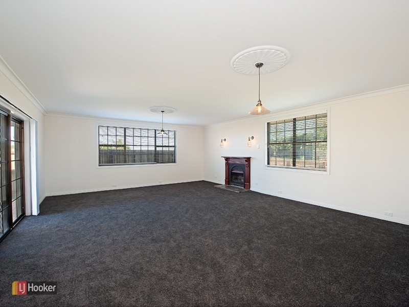 33 Balstrup Road North, Kallangur QLD 4503