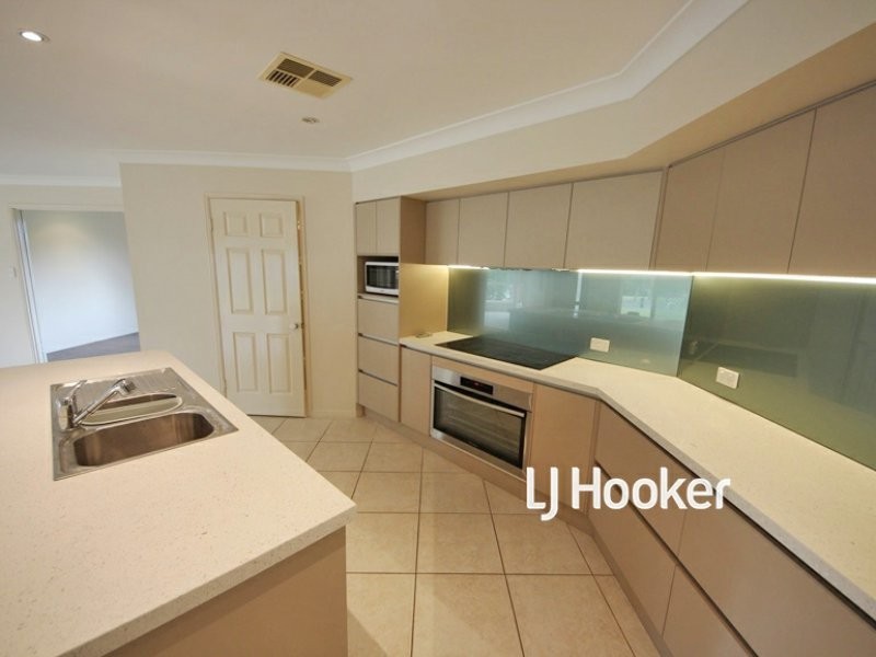 25 Greenlinks Crescent, Narangba QLD 4504