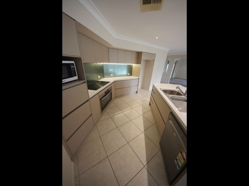 25 Greenlinks Crescent, Narangba QLD 4504