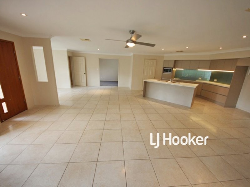 25 Greenlinks Crescent, Narangba QLD 4504