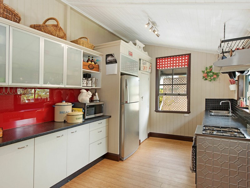 16 Rawson Street, Wooloowin QLD 4030