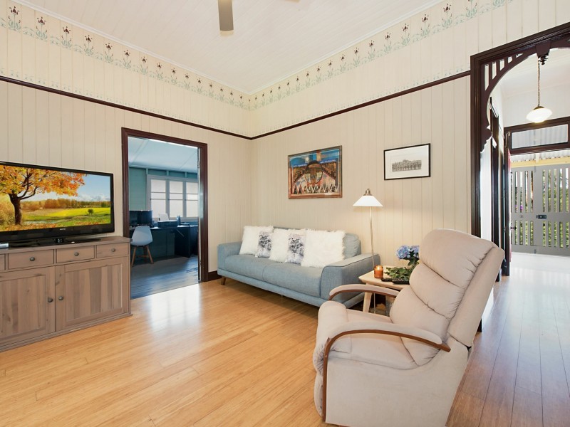 16 Rawson Street, Wooloowin QLD 4030