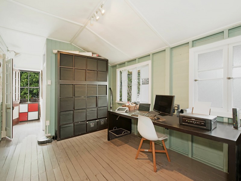 16 Rawson Street, Wooloowin QLD 4030