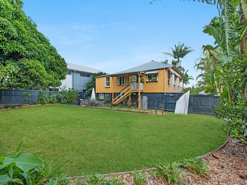 16 Rawson Street, Wooloowin QLD 4030