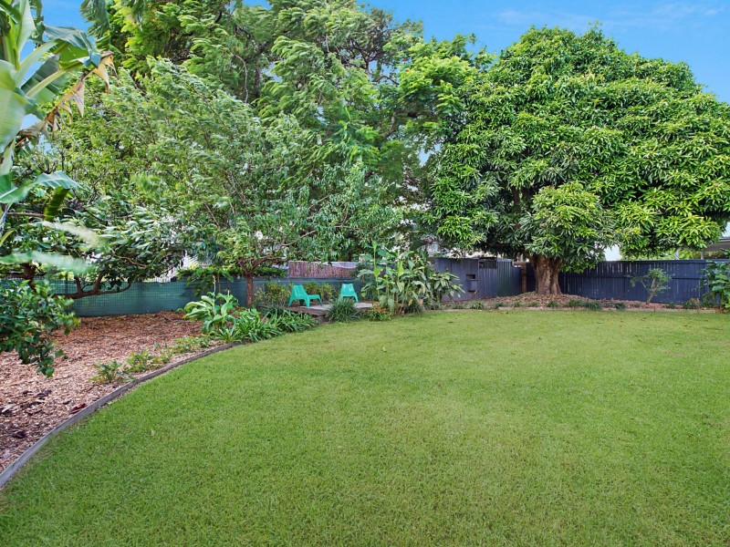 16 Rawson Street, Wooloowin QLD 4030