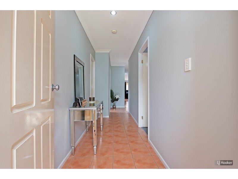 15 Morwell Crescent, North Lakes QLD 4509