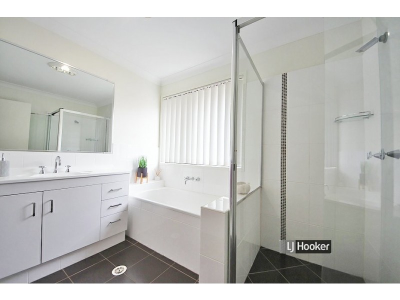 40 Duporth Crescent, Dakabin QLD 4503