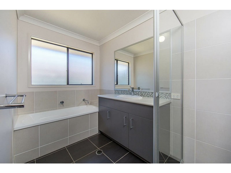 11 Mersey Street, North Lakes QLD 4509