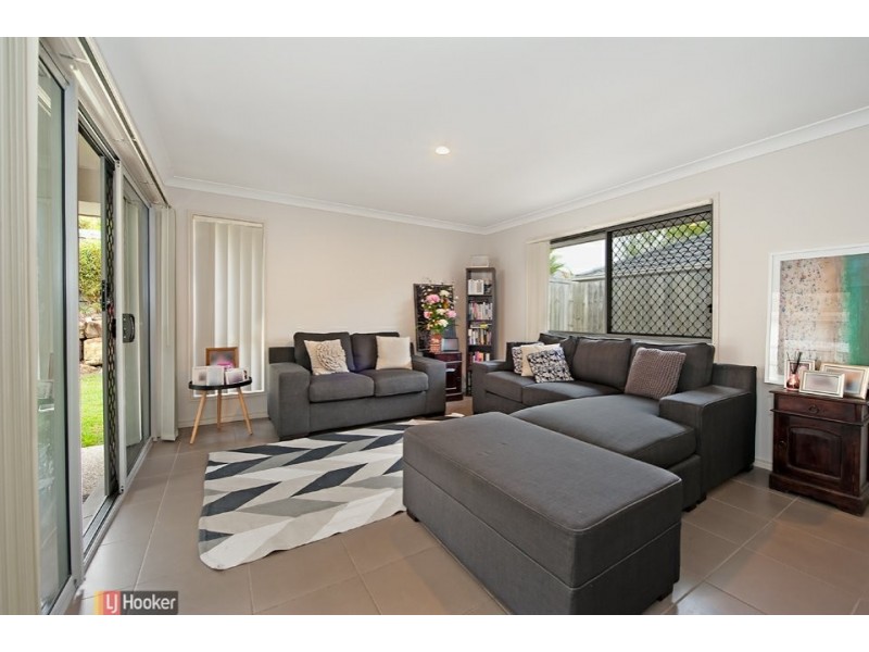 8 Suntrust Street, North Lakes QLD 4509