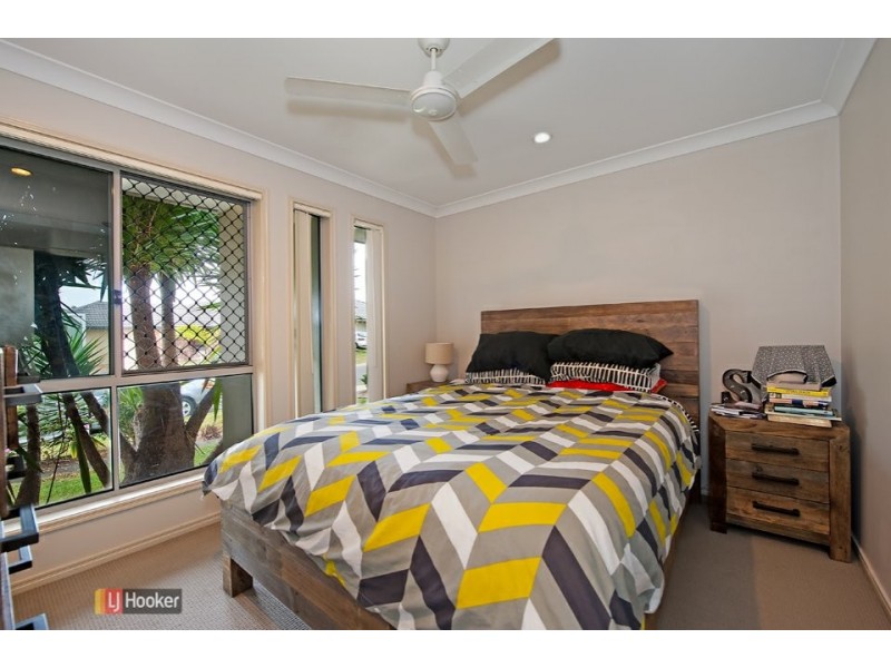 8 Suntrust Street, North Lakes QLD 4509