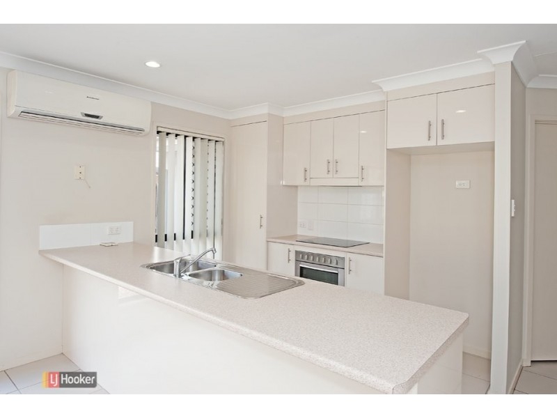 7 Nina Crescent, North Lakes QLD 4509