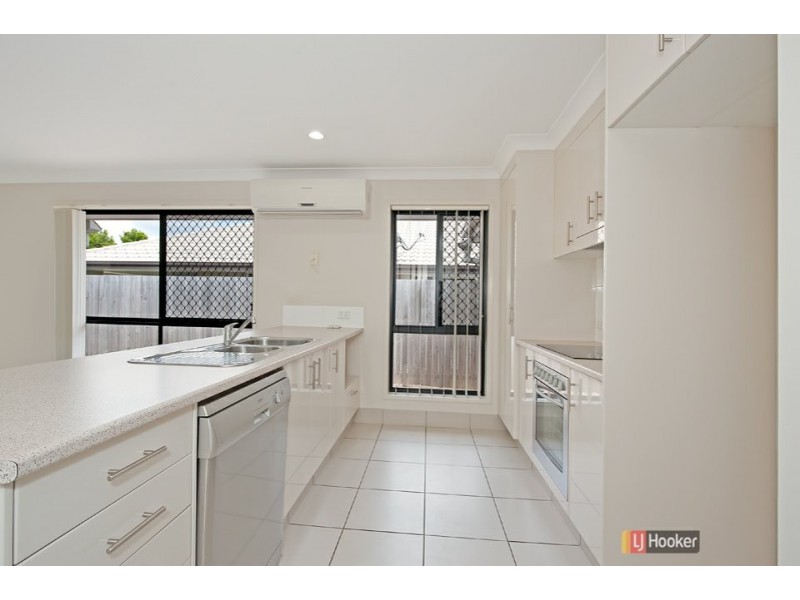 7 Nina Crescent, North Lakes QLD 4509