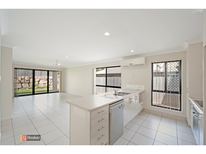 7 Nina Crescent, North Lakes QLD 4509