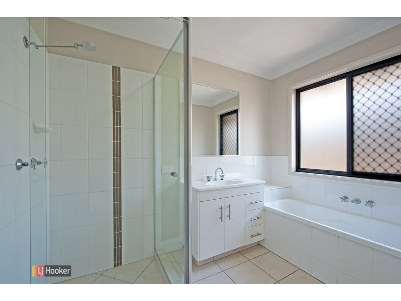 7 Nina Crescent, North Lakes QLD 4509