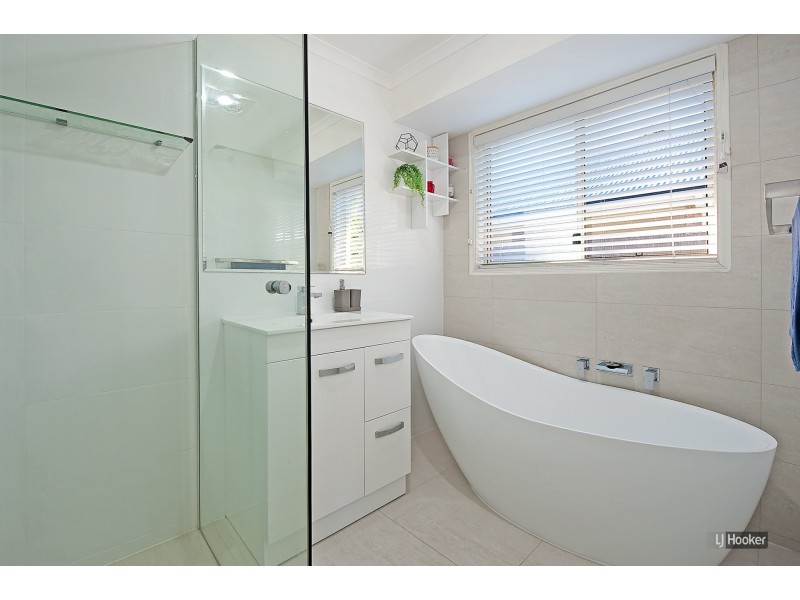 14 Willandra Parade, North Lakes QLD 4509