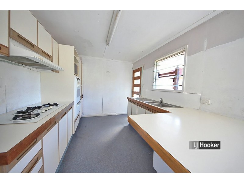 9 Crest Street, Kallangur QLD 4503