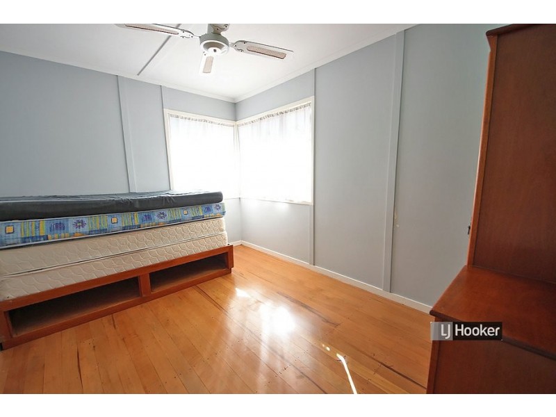 9 Crest Street, Kallangur QLD 4503