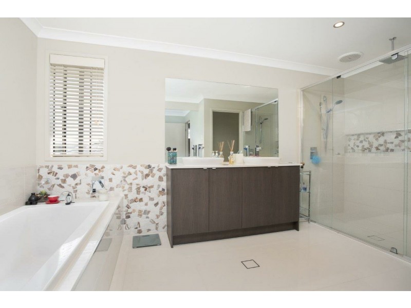 3 Kennedy Court, North Lakes QLD 4509