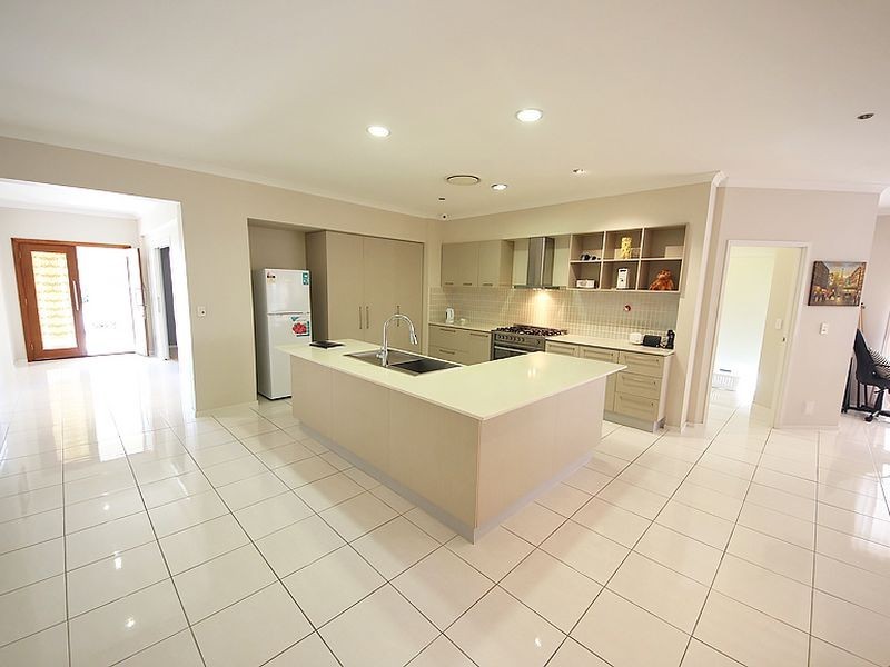 33 Numbat Street, North Lakes QLD 4509