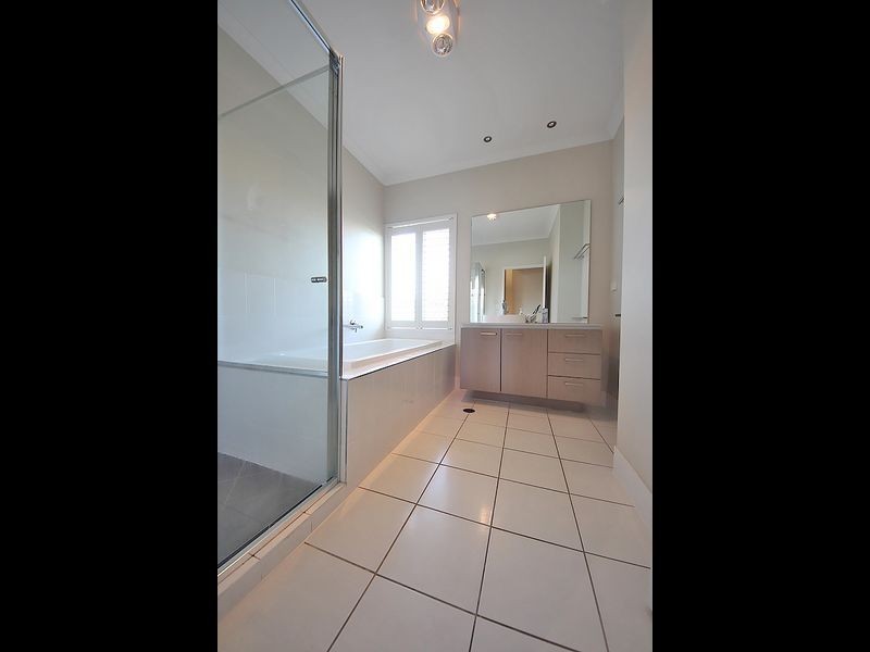 33 Numbat Street, North Lakes QLD 4509