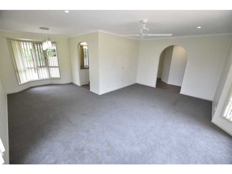 7 Lyrebird Way, Kallangur QLD 4503
