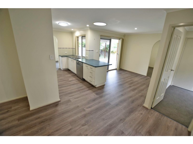 7 Lyrebird Way, Kallangur QLD 4503