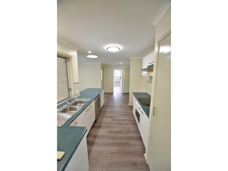 7 Lyrebird Way, Kallangur QLD 4503