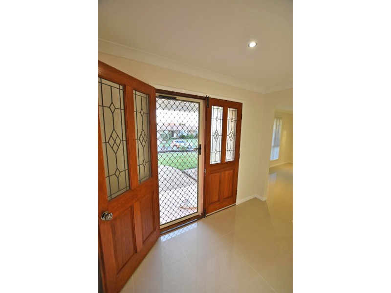 7 Crystelle Court, Murrumba Downs QLD 4503