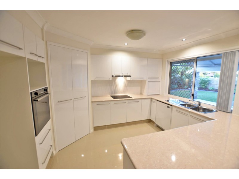 7 Crystelle Court, Murrumba Downs QLD 4503