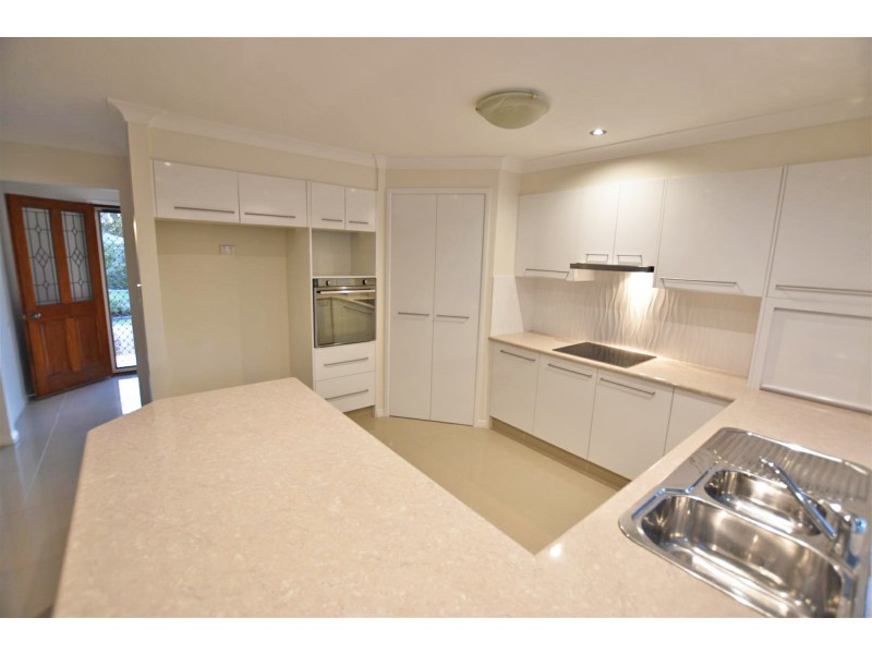 7 Crystelle Court, Murrumba Downs QLD 4503