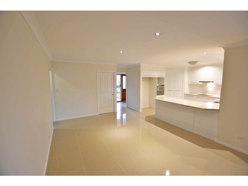 7 Crystelle Court, Murrumba Downs QLD 4503