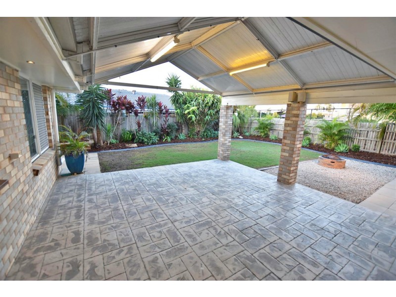 7 Crystelle Court, Murrumba Downs QLD 4503