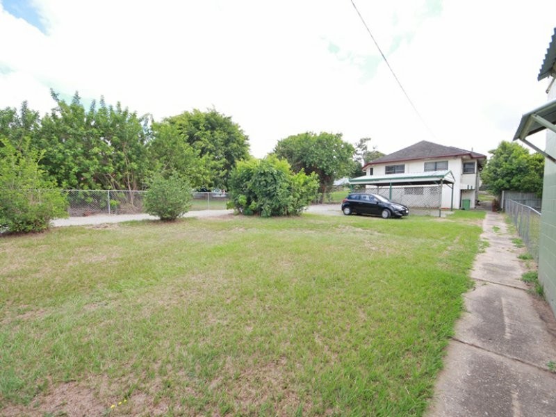 14 Dayboro Road, Petrie QLD 4502