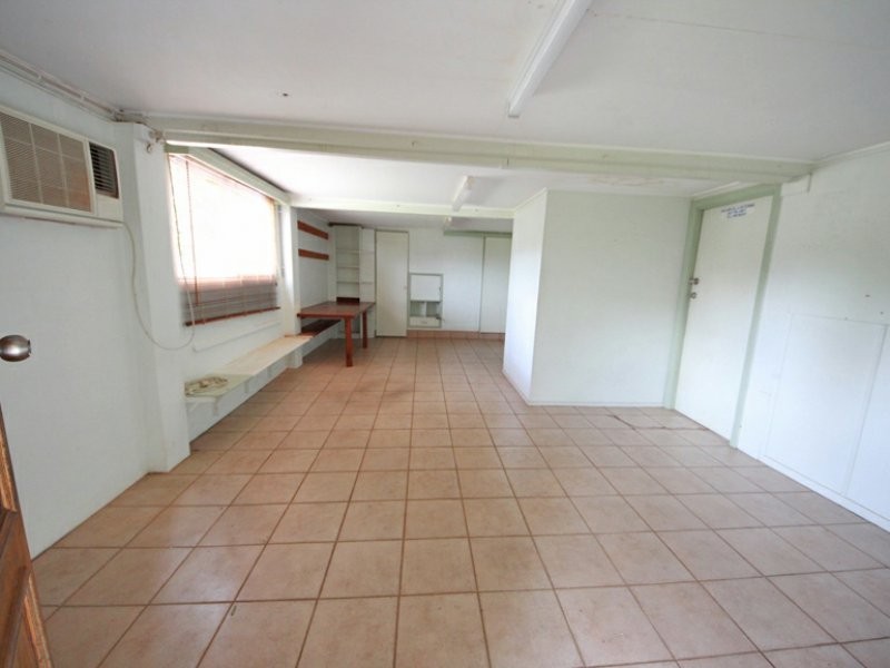 14 Dayboro Road, Petrie QLD 4502