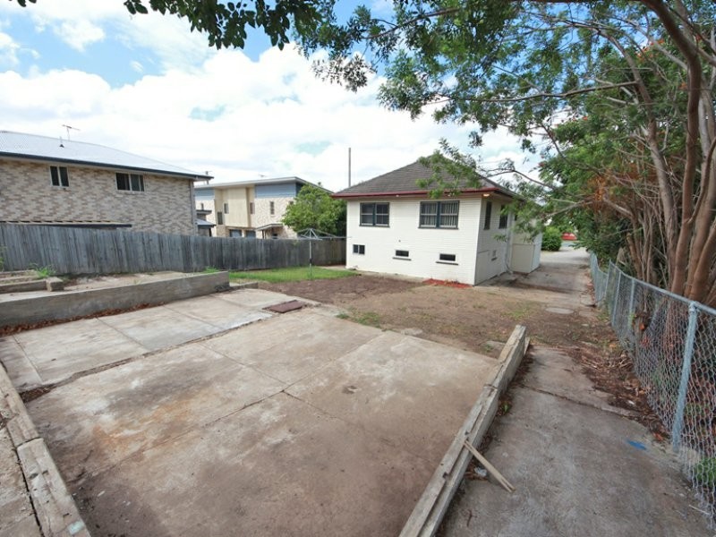 14 Dayboro Road, Petrie QLD 4502