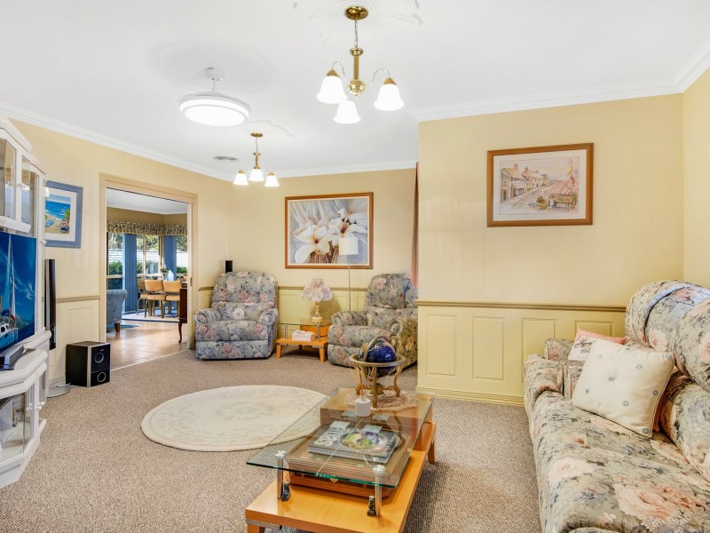 1 Chesterfield Drive, Murrumba Downs QLD 4503